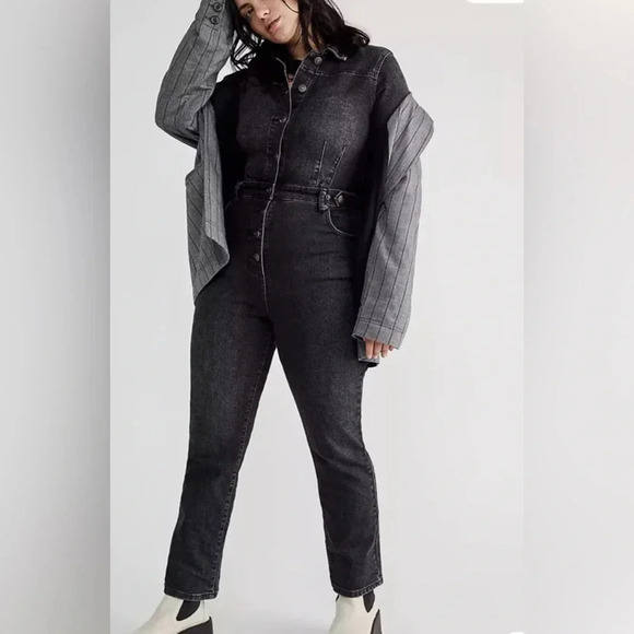 We The Free Pants - Free People CRVY Scandalous Coverall Size 2 Black Jumpsuit Stretchy